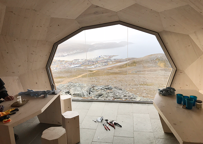Hammerfest og Omegn turlag - dagsturhytter - fra innsiden.png